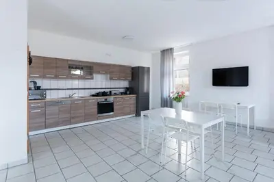 Küche/Küchenzeile in der Unterkunft T&K Apartments - 1-3 Zimmer Apartments - Essen