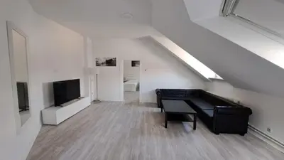 Küche/Küchenzeile in der Unterkunft 80qm 2,5 Zimmer Wohnung in Uninähe Hauptbahnhofnähe 4 Einzelbetten 2 Duschen Wohnküche neu