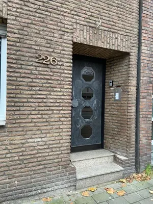 Eine Fassade oder ein Eingang zu Core Rooms - Apartment Oberhausen