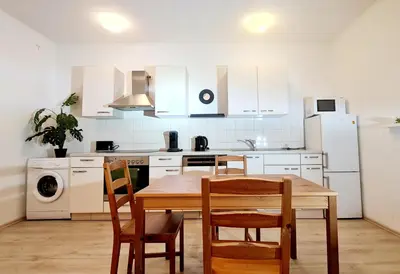 Küche/Küchenzeile in der Unterkunft ELENA flat Sonnenblumen Duisburg Zentrum