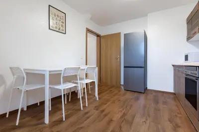Küche/Küchenzeile in der Unterkunft Duisburg - 2 Schlafzimmer Monteurwohnung - Vollausgestattete Küche - WIFI