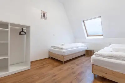 Ein Bett oder Betten in einem Zimmer der Unterkunft Duisburg - 2 Schlafzimmer Monteurwohnung - Vollausgestattete Küche - WIFI