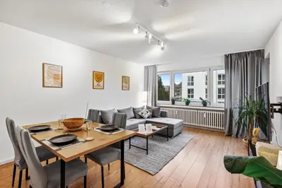 Ein Sitzbereich in der Unterkunft 3 Zimmer, 68qm, Parkplatz, Messe DUS, Logport, Duisport