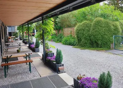 Ein Garten an der Unterkunft APARTMENTHAUS 