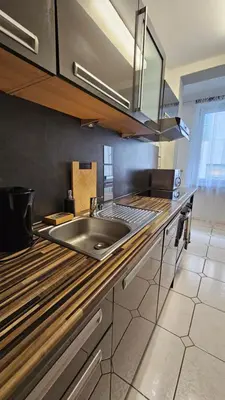 Küche/Küchenzeile in der Unterkunft Central Charm - Bedroom & Kitchen Apartment near the Main Station Hauptbahnhof