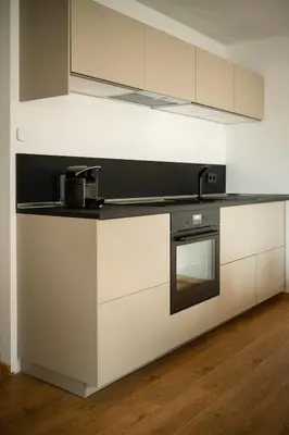 Küche/Küchenzeile in der Unterkunft Oldtown Studio Apartment with 2 Bathrooms