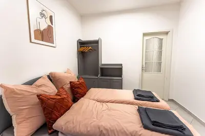 Ein Sitzbereich in der Unterkunft Loft mit Billard-Tisch und PS4