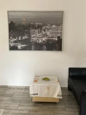 Ein Sitzbereich in der Unterkunft Toll Apartment mit privatem Eingang free Parking Slbst Check-in 30 Zone ruhig keine Ferienwohnung