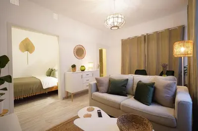 Ein Sitzbereich in der Unterkunft Dein Flughafen Messe Apartment nahe Düsseldorf 2
