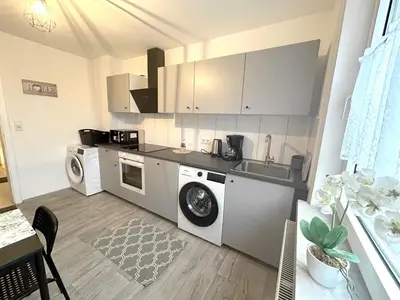 Küche/Küchenzeile in der Unterkunft VAZ Apartments Haus Langerfeld für Monteure, TV, WLAN, Küche, nahe 3M und EDE