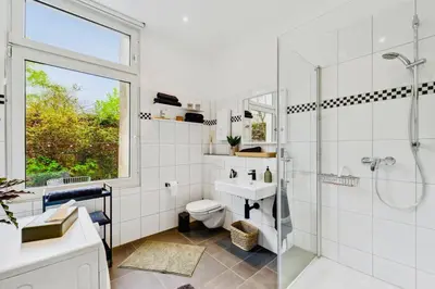 Ein Badezimmer in der Unterkunft Wuppertaler Altbau-Traum Gutenberg - Nähe DUS & Dortmund & Köln & Essen
